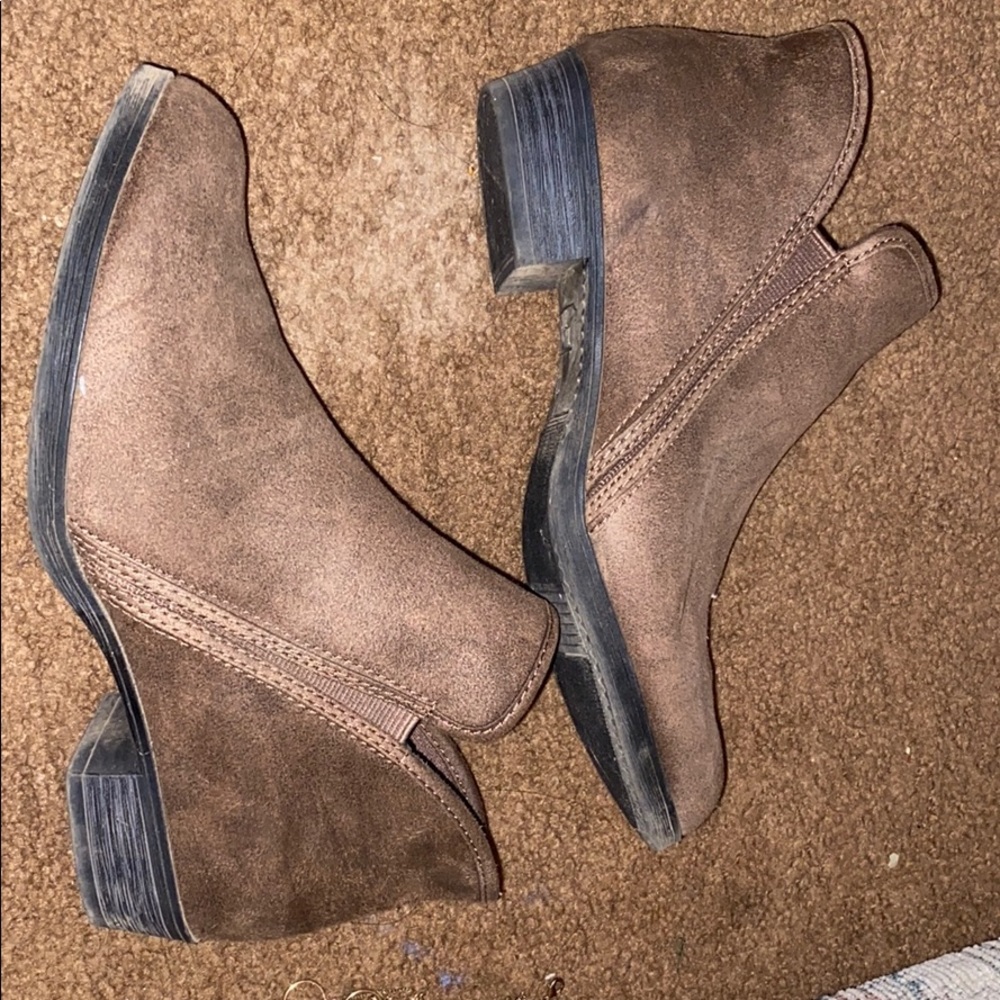 A pair of booties
